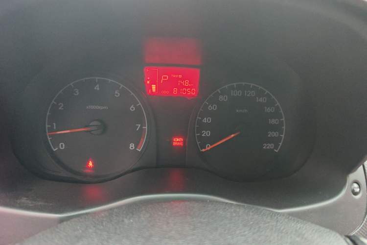 Used Hyundai Verna (older generation) 2014 1.4L Automatic Smart GLS Instrument Cluster