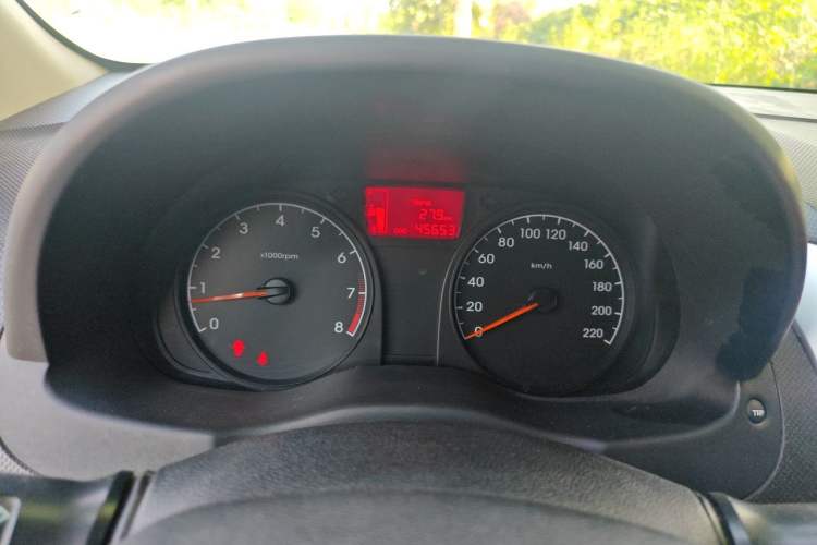 Used Hyundai Verna (older generation) 2014 1.4L Manual Smart GLS Trim Instrument Cluster
