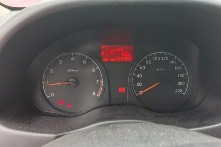 Used Hyundai Verna (older generation) 2014 1.4L Automatic Smart GLS Instrument Cluster