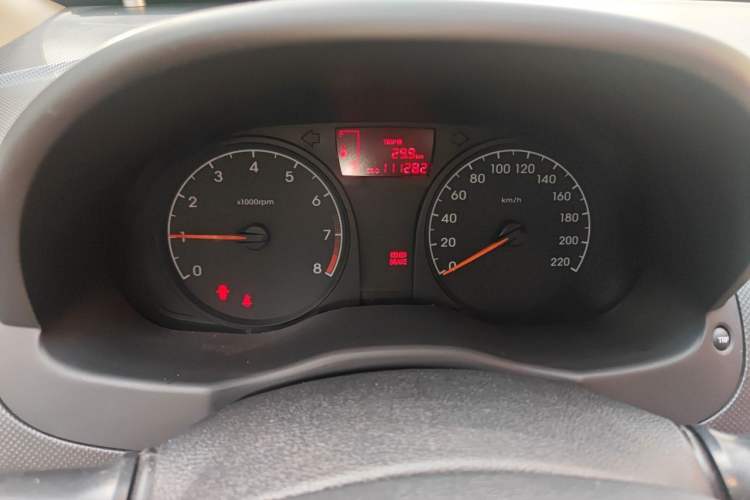 Used Hyundai Verna (older generation) 2014 1.4L Manual Smart GLS Trim Instrument Cluster