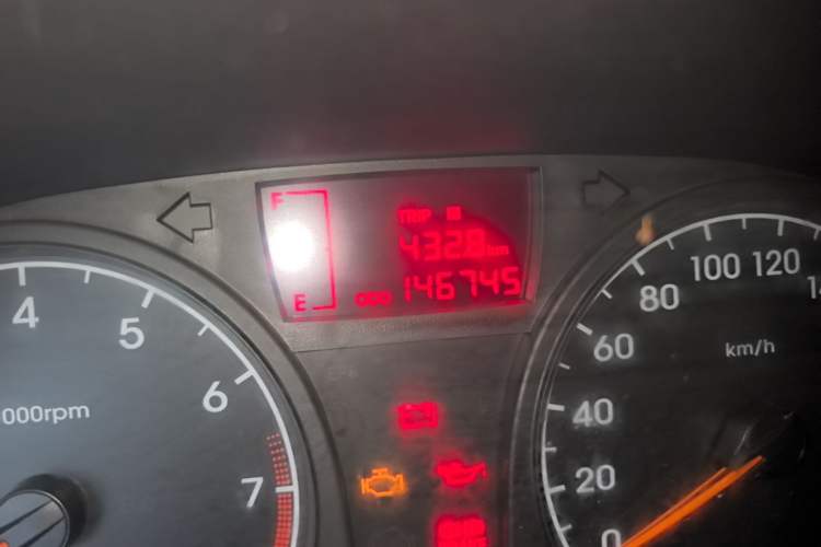 Used Hyundai Verna (older generation) 2014 1.4L Manual Smart GLS Trim Instrument Cluster