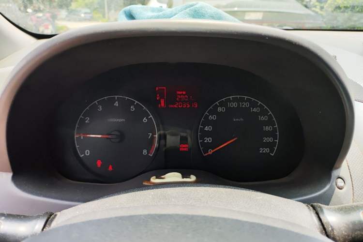 Used Hyundai Verna (older generation) 2014 1.4L Manual Smart GLS Trim Instrument Cluster