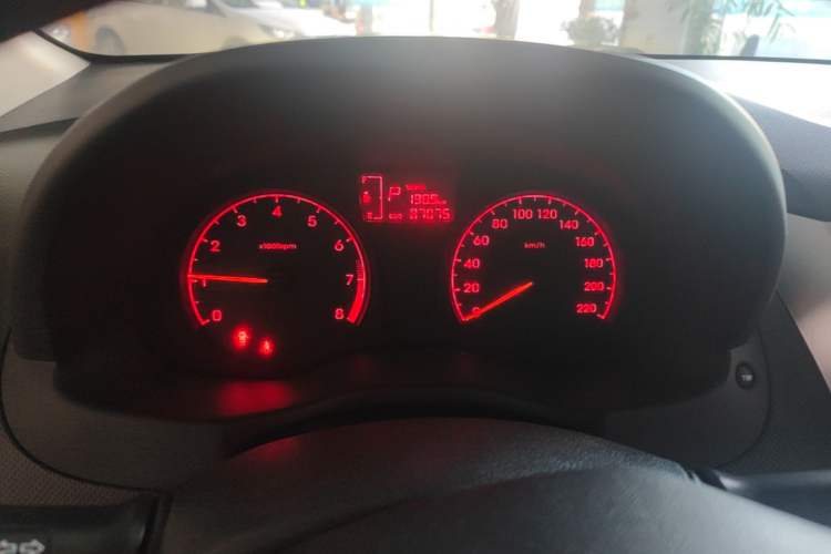 Used Hyundai Verna (older generation) 2014 1.4L Automatic Smart GLS Instrument Cluster