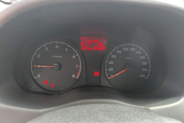 Used Hyundai Verna (older generation) 2014 1.4L Automatic Smart GLS Instrument Cluster