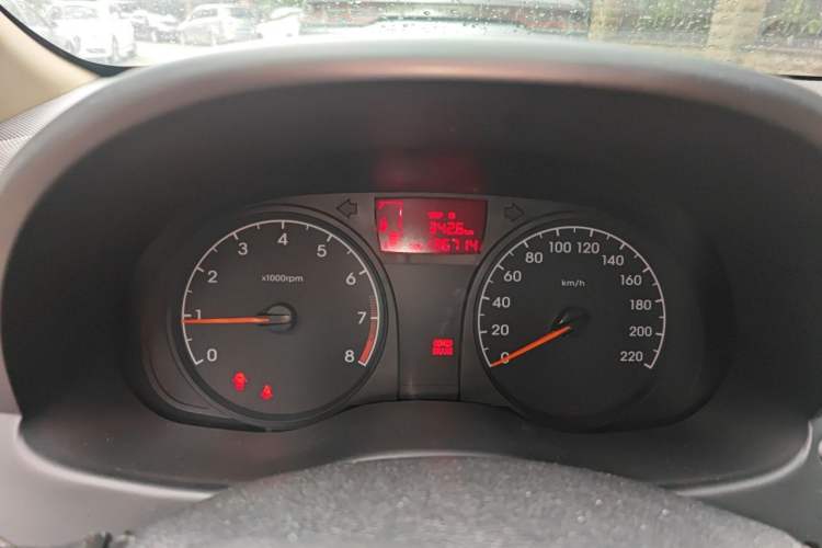 Used Hyundai Verna (older generation) 2014 1.4L Manual Smart GLS Trim Instrument Cluster