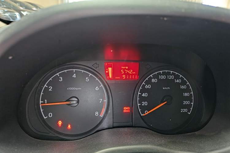 Used Hyundai Verna (older generation) 2014 1.4L Manual Smart GLS Trim Instrument Cluster