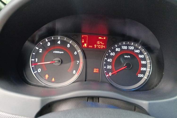 Used Hyundai Verna (older generation) 2014 1.4L Manual Smart GLS Trim Instrument Cluster