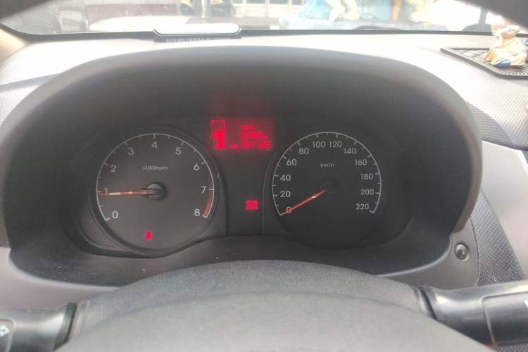 Used Hyundai Verna (older generation) 2014 1.4L Manual Smart GLS Trim Instrument Cluster