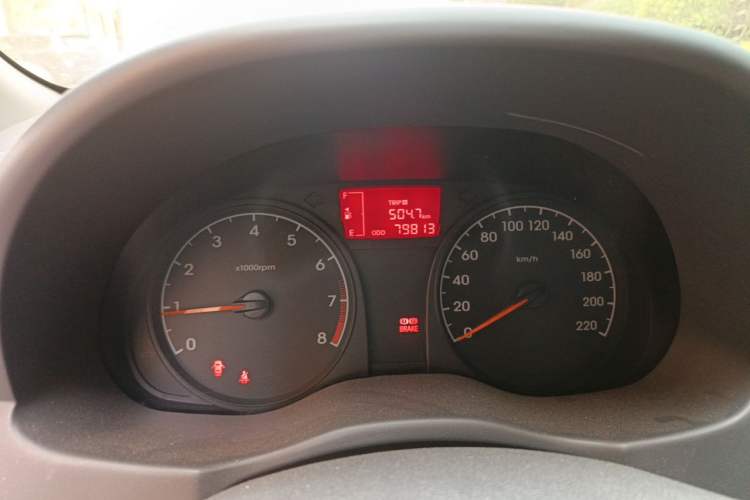 Used Hyundai Verna (older generation) 2014 1.4L Manual Smart GLS Trim Instrument Cluster