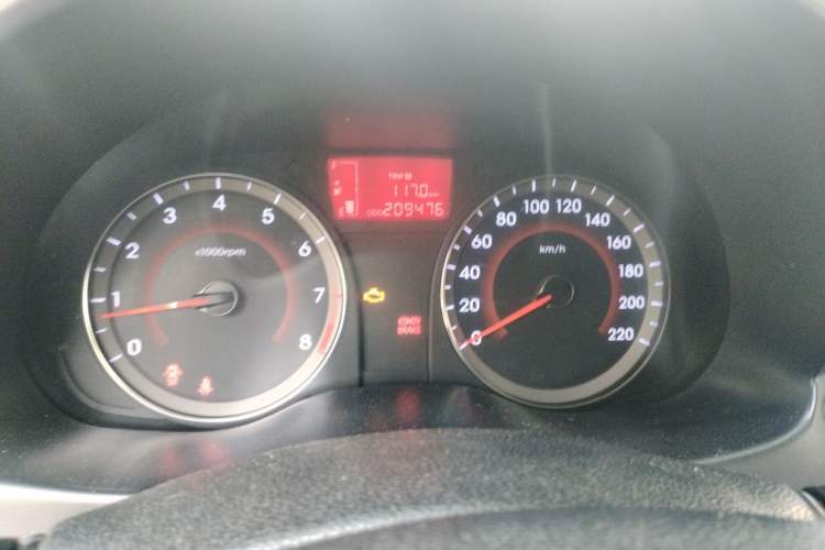 Used Hyundai Verna (older generation) 2014 1.4L Manual Top-Tier Model TOP Instrument Cluster