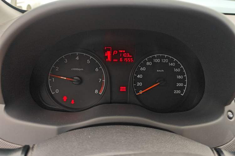Used Hyundai Verna (older generation) 2014 1.4L Automatic Smart GLS Instrument Cluster
