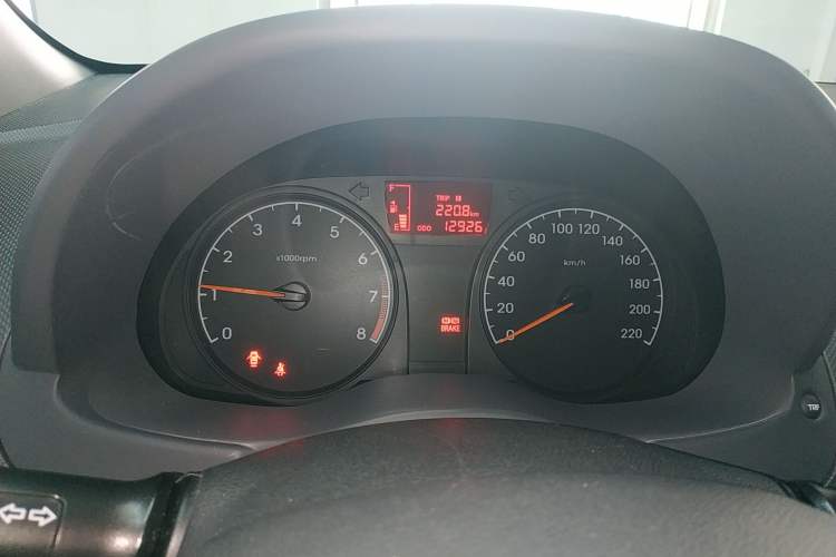 Used Hyundai Verna (older generation) 2014 1.4L Manual Smart GLS Trim Instrument Cluster