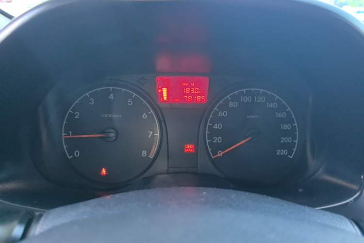 Used Hyundai Verna (older generation) 2014 1.4L Manual Smart GLS Trim Instrument Cluster