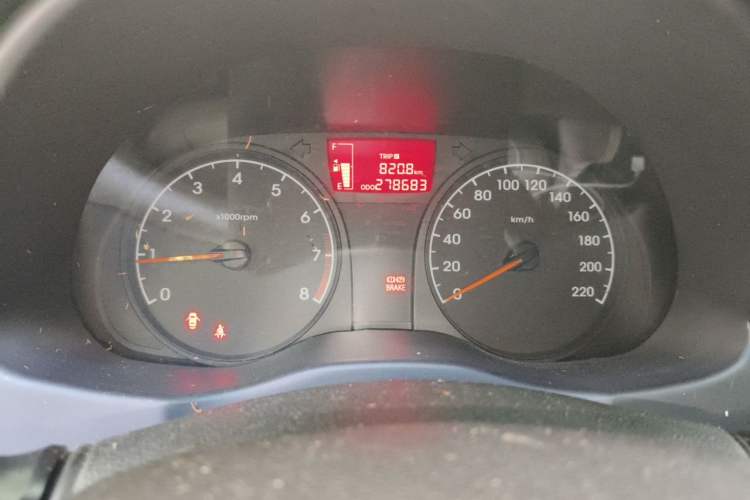 Used Hyundai Verna (older generation) 2014 1.4L Manual Smart GLS Trim Instrument Cluster