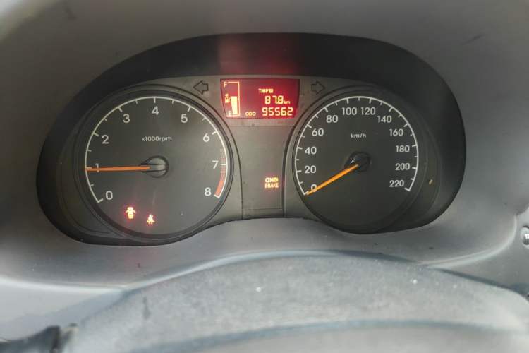 Used Hyundai Verna (older generation) 2014 1.4L Manual Smart GLS Trim Instrument Cluster