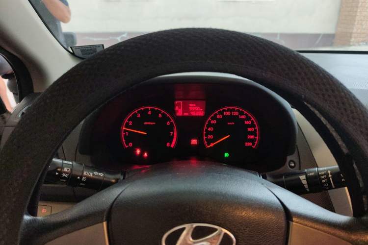 Used Hyundai Verna (older generation) 2014 1.4L Manual Smart GLS Trim Instrument Cluster