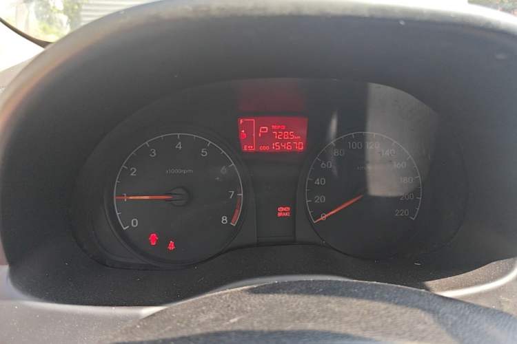 Used Hyundai Verna (older generation) 2014 1.4L Automatic Smart GLS Instrument Cluster