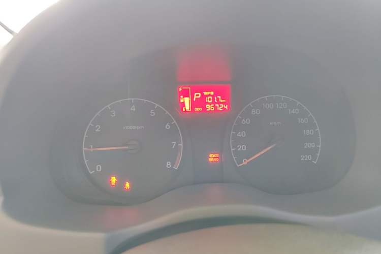 Used Hyundai Verna (older generation) 2014 1.4L Automatic Smart GLS Instrument Cluster