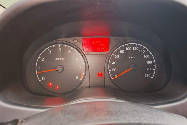 Used Hyundai Verna (older generation) 2014 1.4L Automatic Smart GLS Instrument Cluster