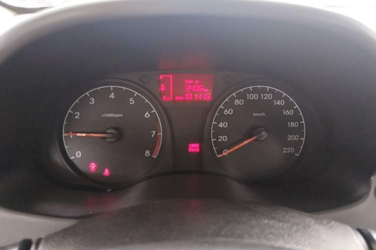 Used Hyundai Verna (older generation) 2014 1.4L Manual Smart GLS Trim Instrument Cluster