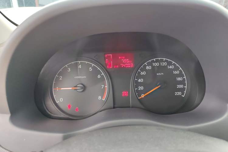 Used Hyundai Verna (older generation) 2014 1.4L Manual Smart GLS Trim Instrument Cluster