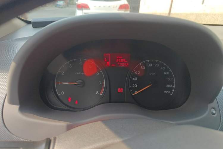Used Hyundai Verna (older generation) 2014 1.4L Manual Smart GLS Trim Instrument Cluster