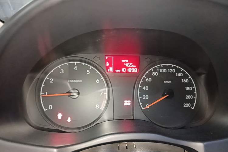 Used Hyundai Verna (older generation) 2014 1.4L Manual Smart GLS Trim Instrument Cluster