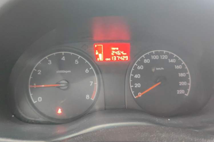 Used Hyundai Verna (older generation) 2014 1.4L Manual Smart GLS Trim Instrument Cluster