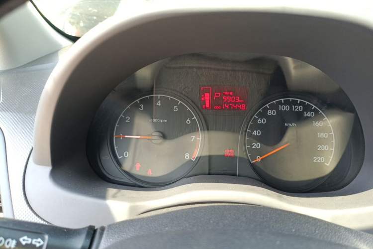 Used Hyundai Verna (older generation) 2014 1.4L Automatic Fashion GS Model Instrument Cluster