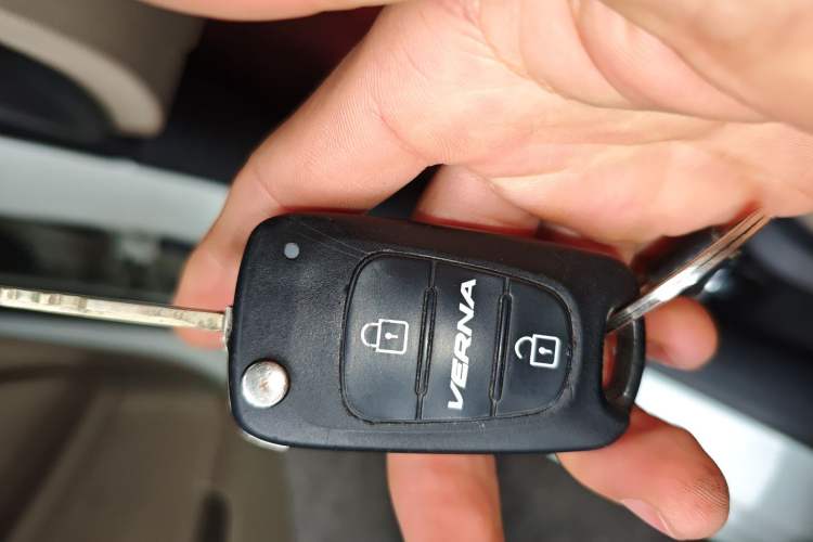 Used Hyundai Verna (older generation) 2014 1.4L Automatic Smart GLS Interior 1