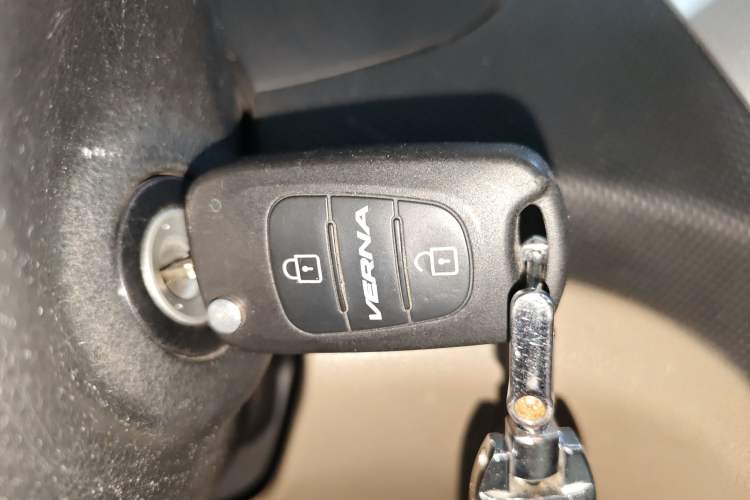Used Hyundai Verna (older generation) 2014 1.4L Manual Smart GLS Trim Interior 1