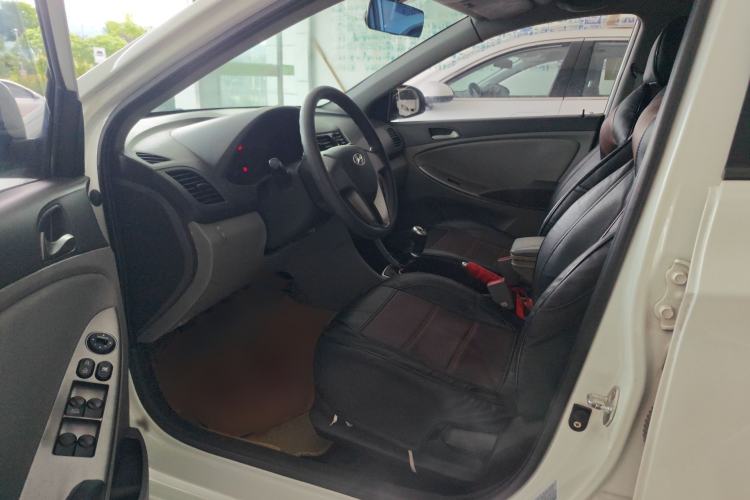 Used Hyundai Verna (older generation) 2014 1.4L Manual Smart GLS Trim Interior 1