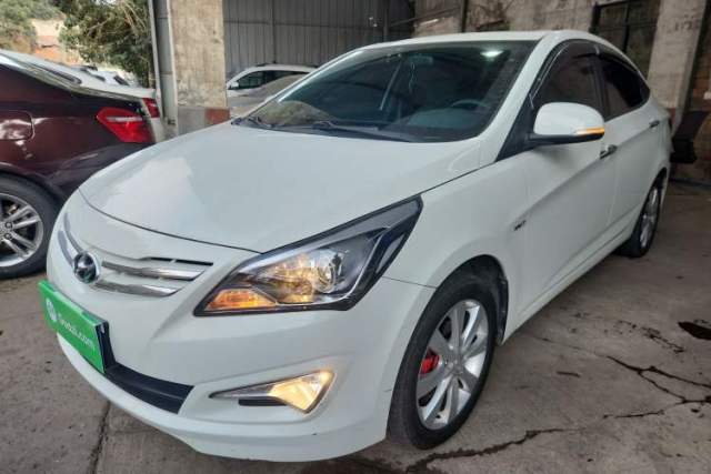 Used Hyundai Verna (older generation) 2014 1.4L Manual Top-Tier Model TOP