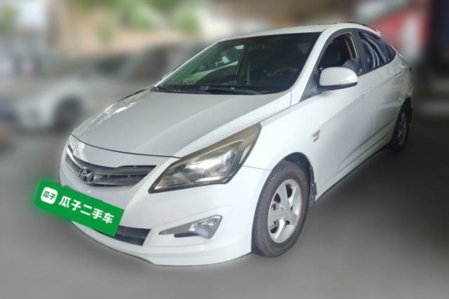 Hyundai Verna (older generation) 2014 1.4L Automatic Smart GLS de segunda mano