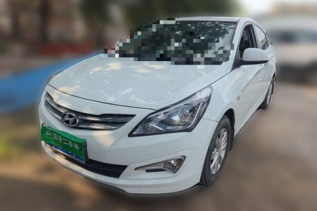 Hyundai Verna (older generation) 2014 1.4L Manual Smart GLS Trim d’occasion