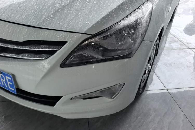 Used Hyundai Verna (older generation) 2014 1.4L Manual Smart GLS Trim Left Front Headlight