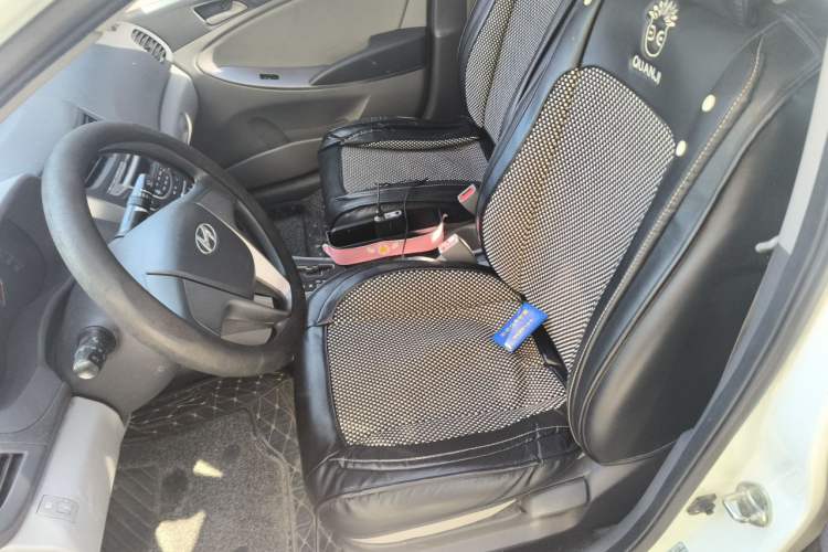 Used Hyundai Verna (older generation) 2014 1.4L Automatic Smart GLS Left Front Seat