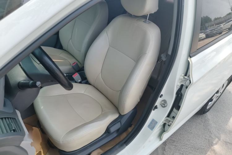 Used Hyundai Verna (older generation) 2014 1.4L Manual Smart GLS Trim Left Front Seat