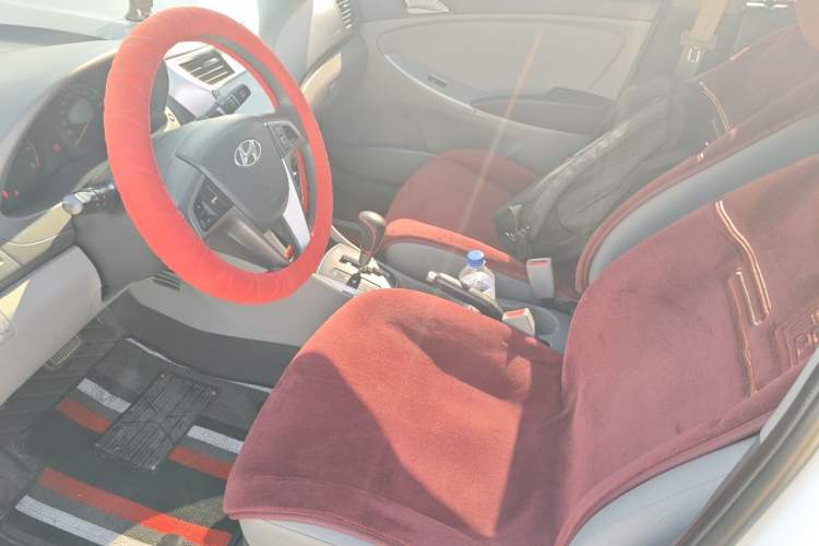 Used Hyundai Verna (older generation) 2014 1.4L Automatic Smart GLS Left Front Seat