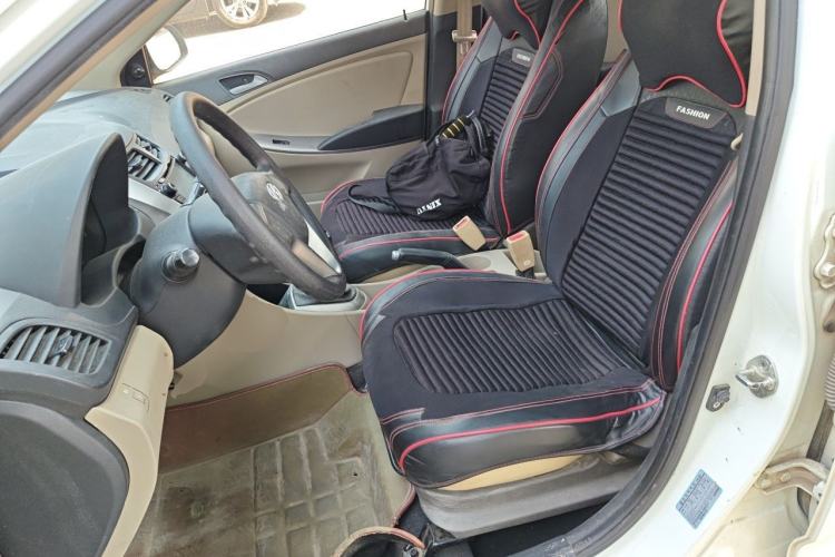 Used Hyundai Verna (older generation) 2014 1.4L Manual Fashion GS Model Left Front Seat