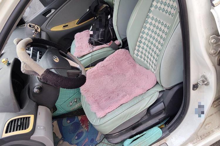 Used Hyundai Verna (older generation) 2014 1.4L Automatic Leading-Edge GLX Left Front Seat