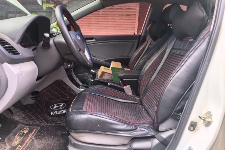 Used Hyundai Verna (older generation) 2014 1.4L Manual Smart GLS Trim Left Front Seat