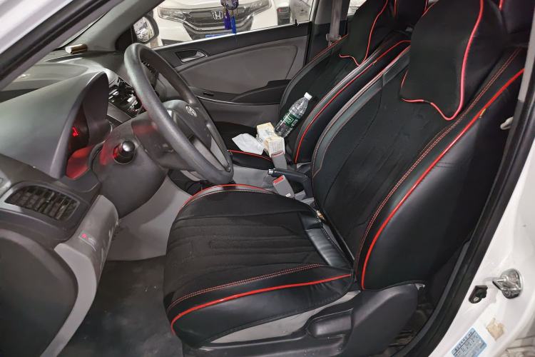 Used Hyundai Verna (older generation) 2014 1.4L Manual Smart GLS Trim Left Front Seat