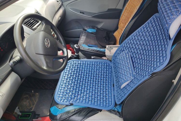 Used Hyundai Verna (older generation) 2014 1.4L Manual Smart GLS Trim Left Front Seat