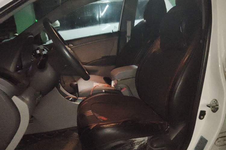 Used Hyundai Verna (older generation) 2014 1.4L Automatic Leading-Edge GLX Left Front Seat
