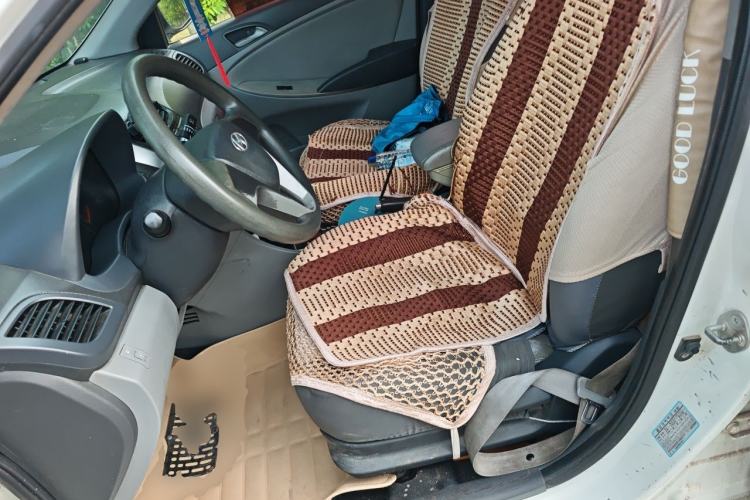 Used Hyundai Verna (older generation) 2014 1.4L Automatic Smart GLS Left Front Seat