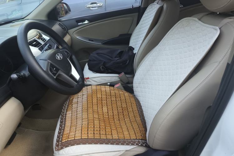 Used Hyundai Verna (older generation) 2014 1.6L Automatic Leading-Edge GLX Left Front Seat