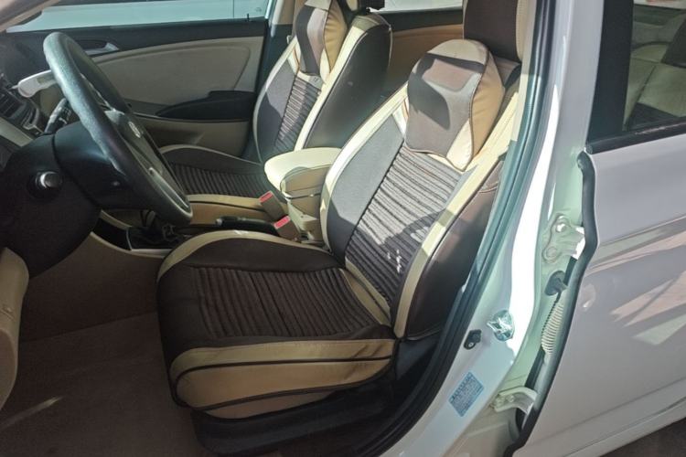 Used Hyundai Verna (older generation) 2014 1.4L Manual Smart GLS Trim Left Front Seat