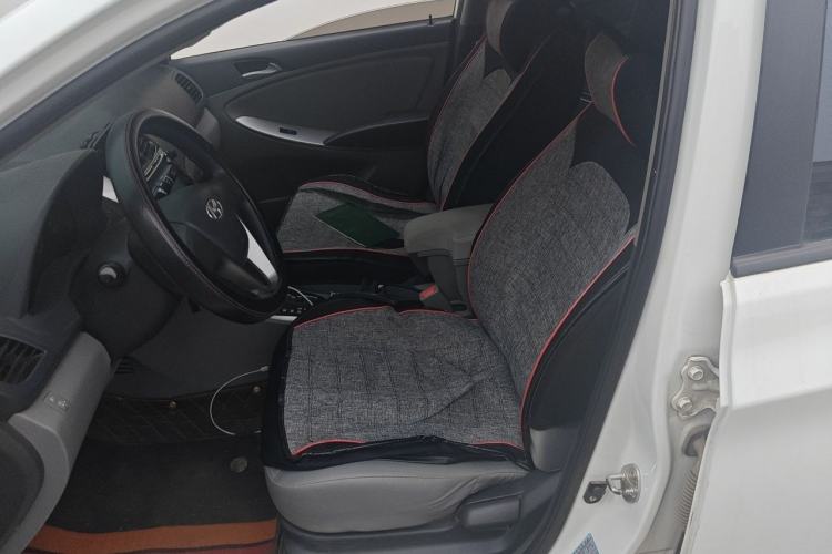 Used Hyundai Verna (older generation) 2014 1.4L Automatic Smart GLS Left Front Seat