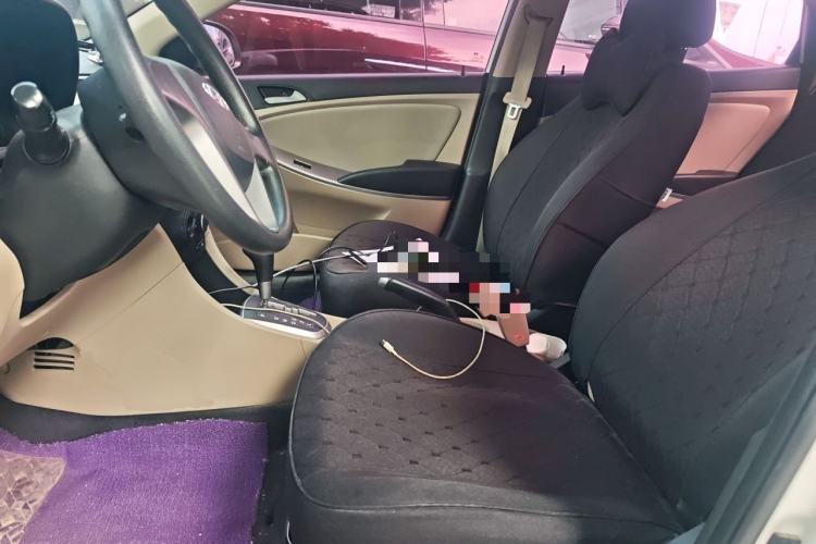 Used Hyundai Verna (older generation) 2014 1.4L Automatic Smart GLS Left Front Seat